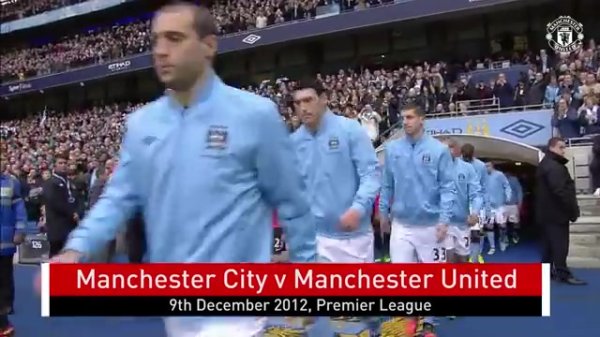 Ups and downs! In the 12th Premier League, Rooney scored two goals and van Persie won the savior, Manchester United narrowly defeated Manchester City 3-2